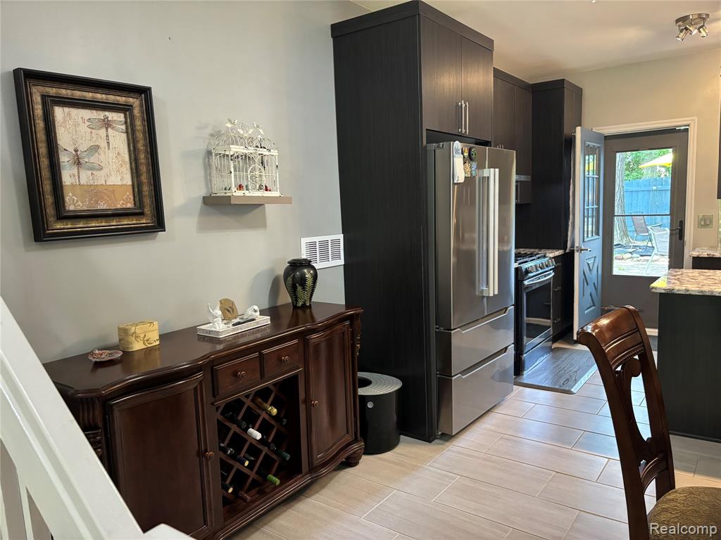 4817 Hickory Drive, Highland, MI 48356 — Photo 5