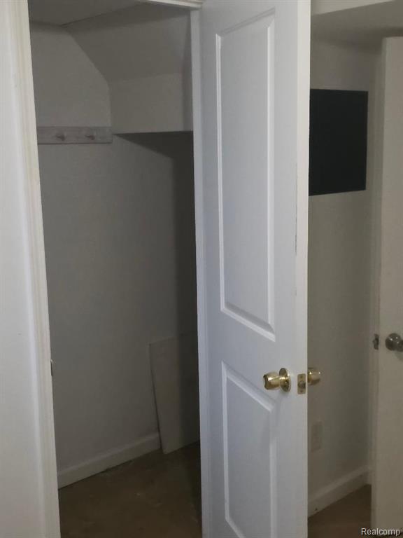 32620 Maplewood Street, Garden City, MI — Photo 37