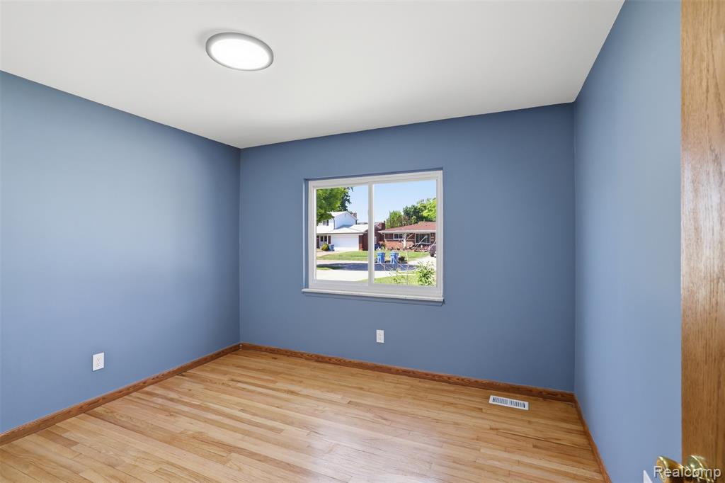 3418 Winterfield Drive, Warren, MI 48092 — Photo 21