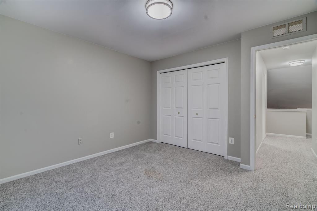 1111 FOUNTAIN VIEW Circle, South Lyon, MI 48178 — Photo 39