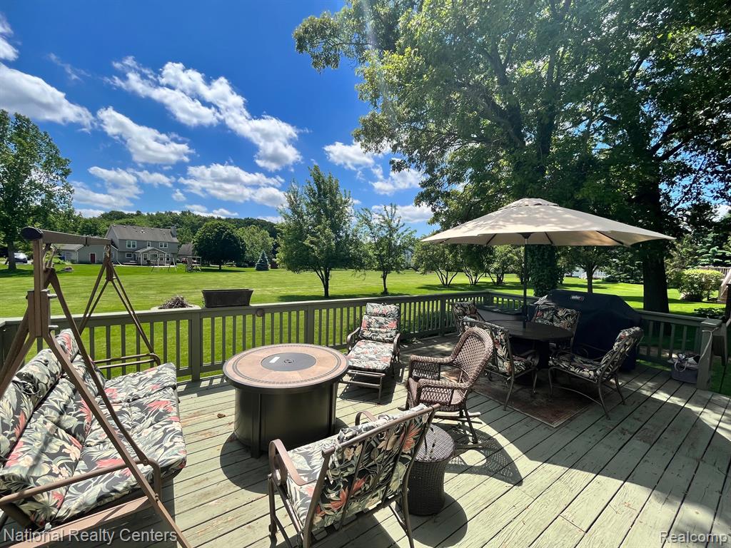 4952 STILLMEADOW Drive, Howell, MI 48843 — Photo 3