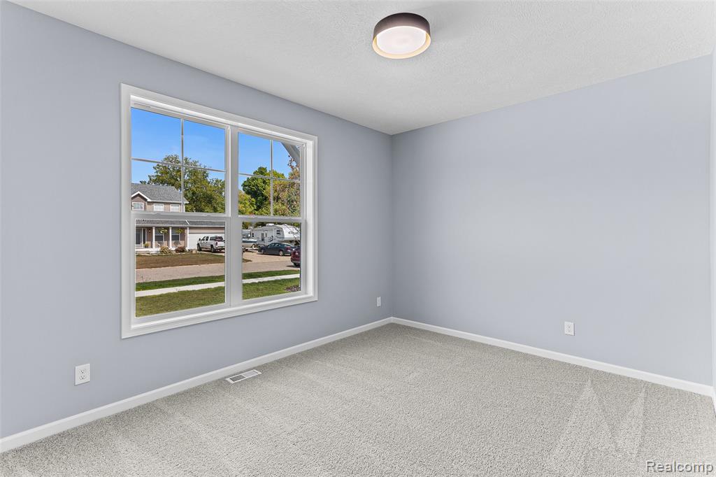 711 W Windward Way, Perry, MI 48872 — Photo 7