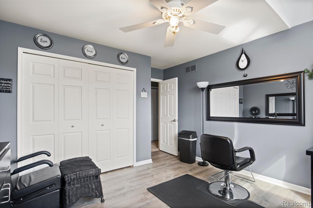 6330 STONEWOOD Drive, White Lake, MI 48383 — Photo 21