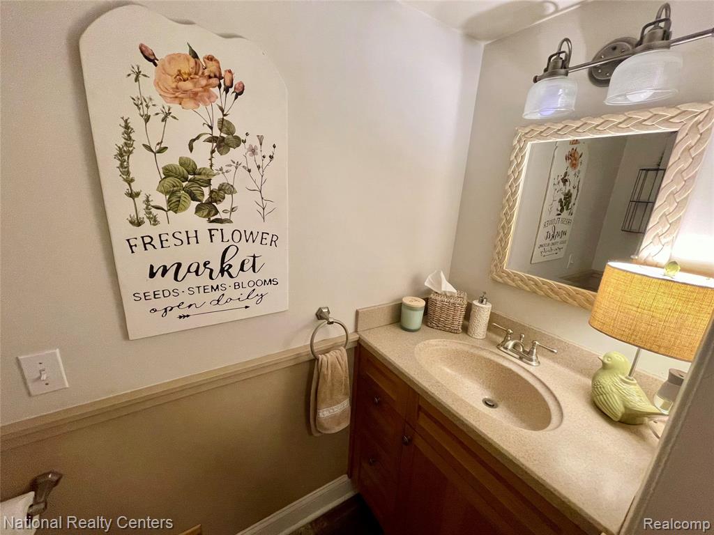 48104 COLONY FARM CIR, Plymouth, MI 48170 — Photo 40