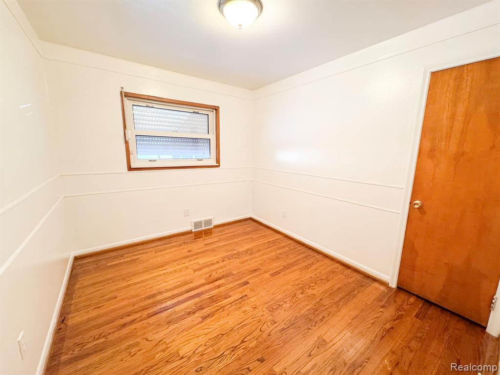 4227 Eastlawn Avenue, Wayne, MI 48184 — Photo 8