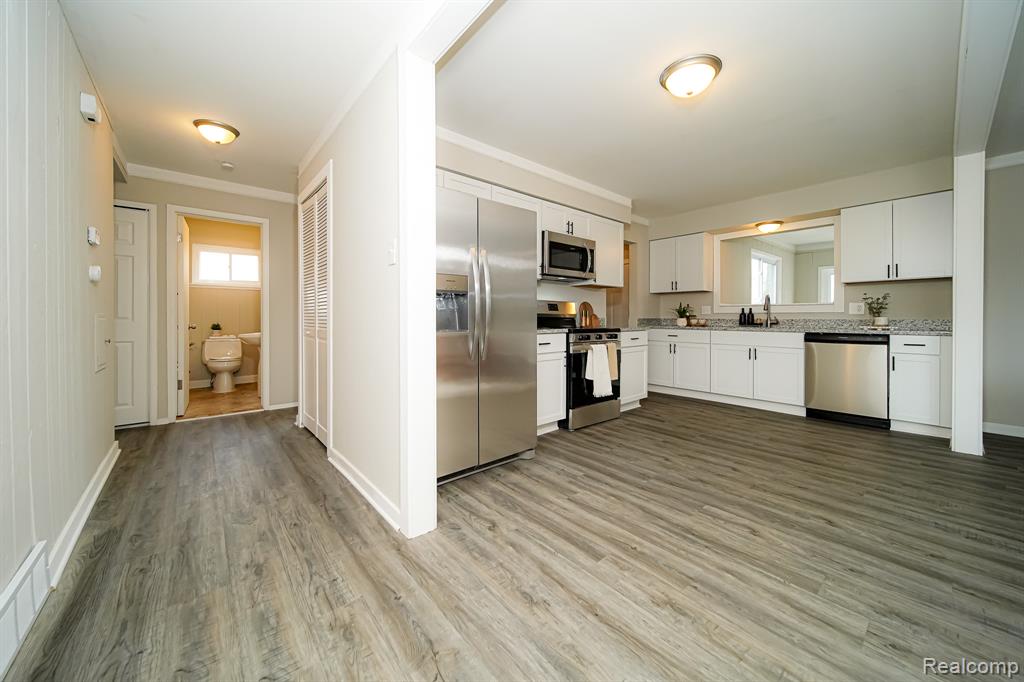 30644 HAYES Road, Roseville, MI 48066 — Photo 19