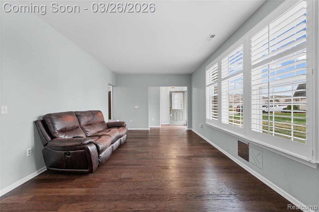 26756 Kirkway Circle, Woodhaven, MI 48183 — Photo 8