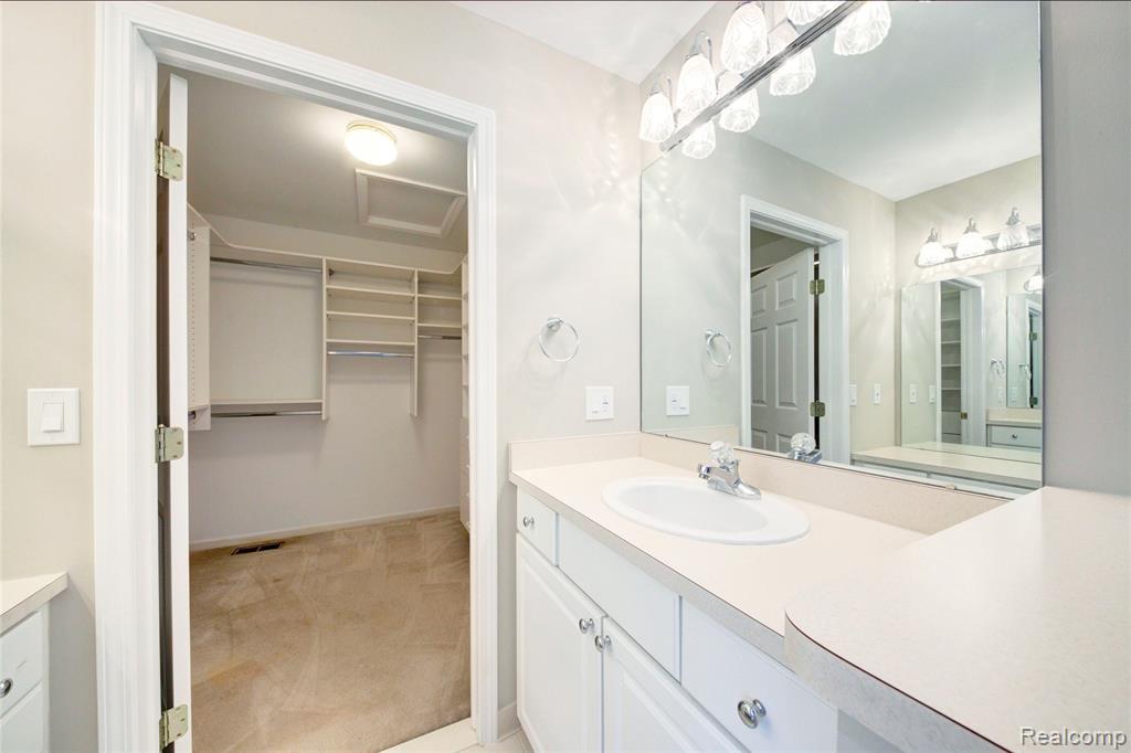 4269 Warrington Drive, Wixom, MI 48393 — Photo 20