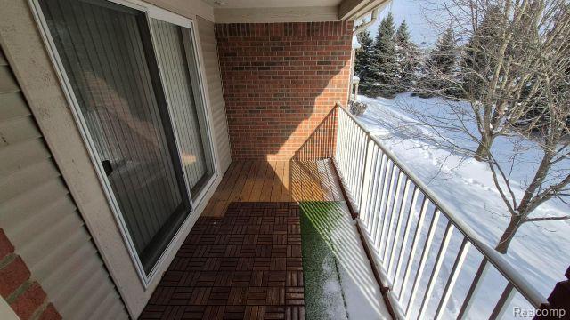 5203 Chesapeake Circle, Walled Lake, MI 48390 — Photo 28