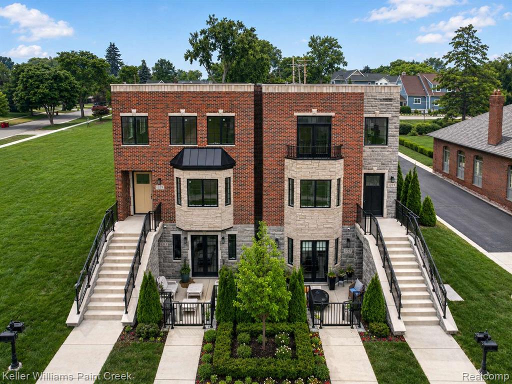1221 N Main Street, Rochester, MI 48307