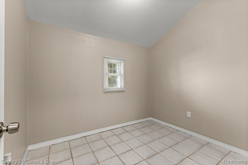 5658 Tarnow Street, Detroit, MI 48210 — Photo 19