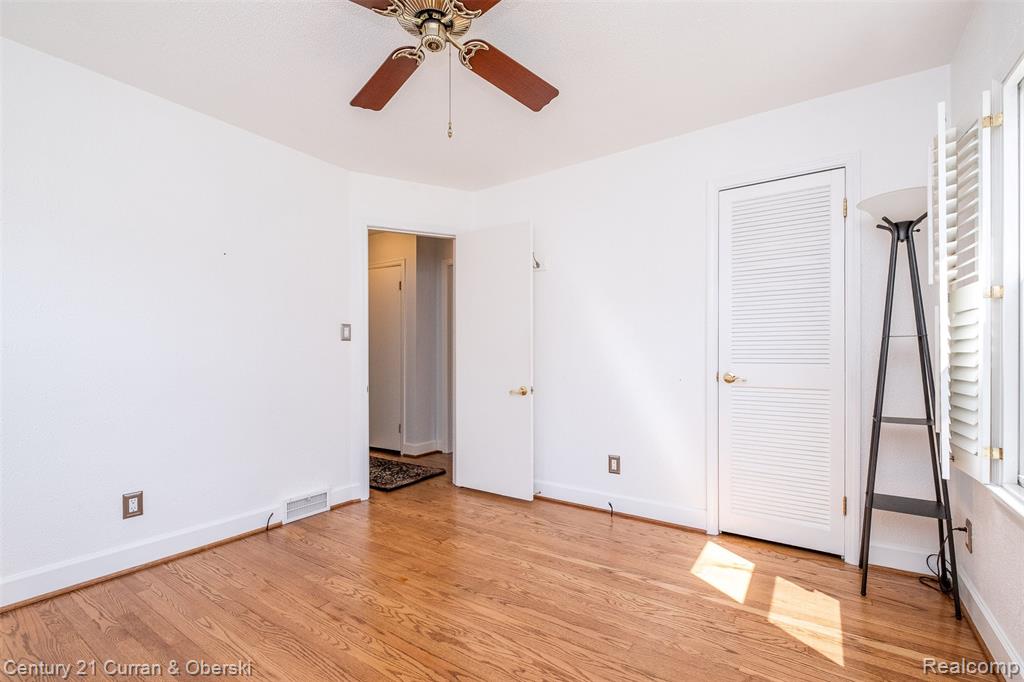 11700 Farley, Redford, MI 48239 — Photo 25