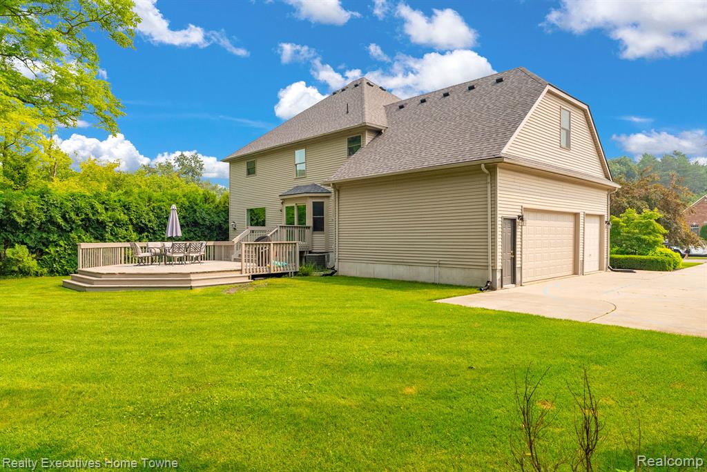 5453 BAYWOOD Drive, Fort Gratiot, MI 48059 — Photo 56