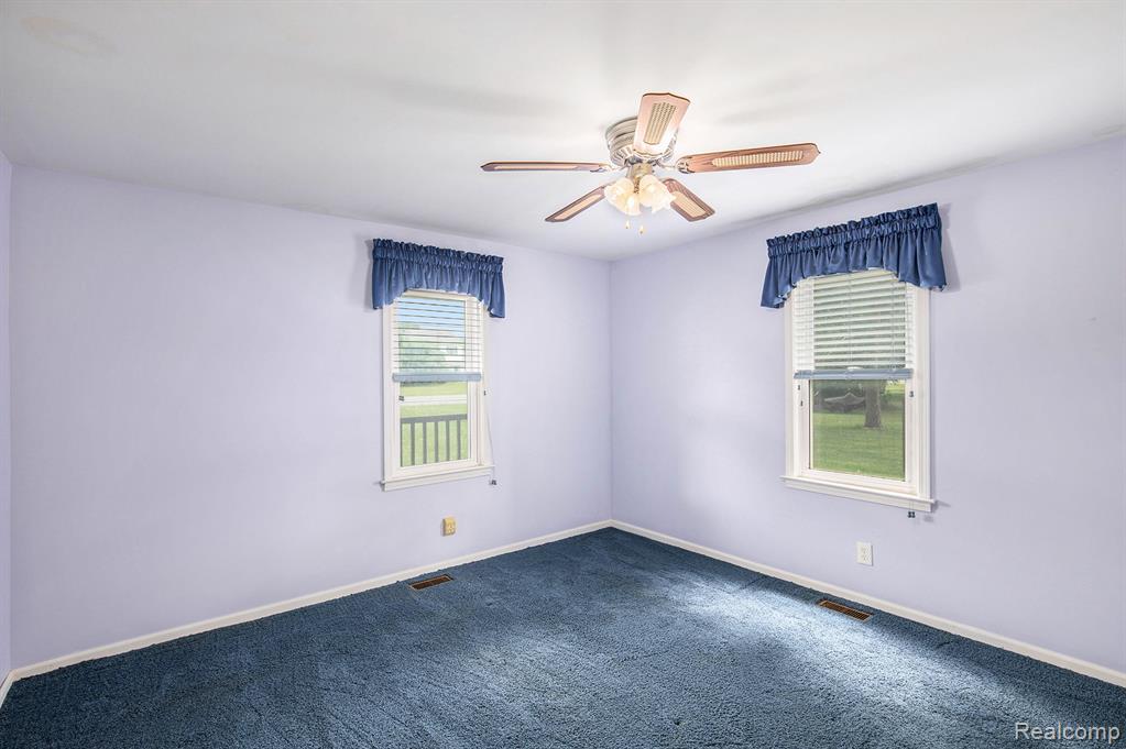 8233 N Genesee Road, Mount Morris, MI 48458 — Photo 13