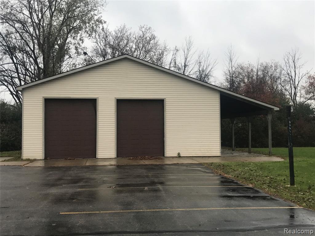 4075 E Atherton Road, Burton, MI 48519 — Photo 32