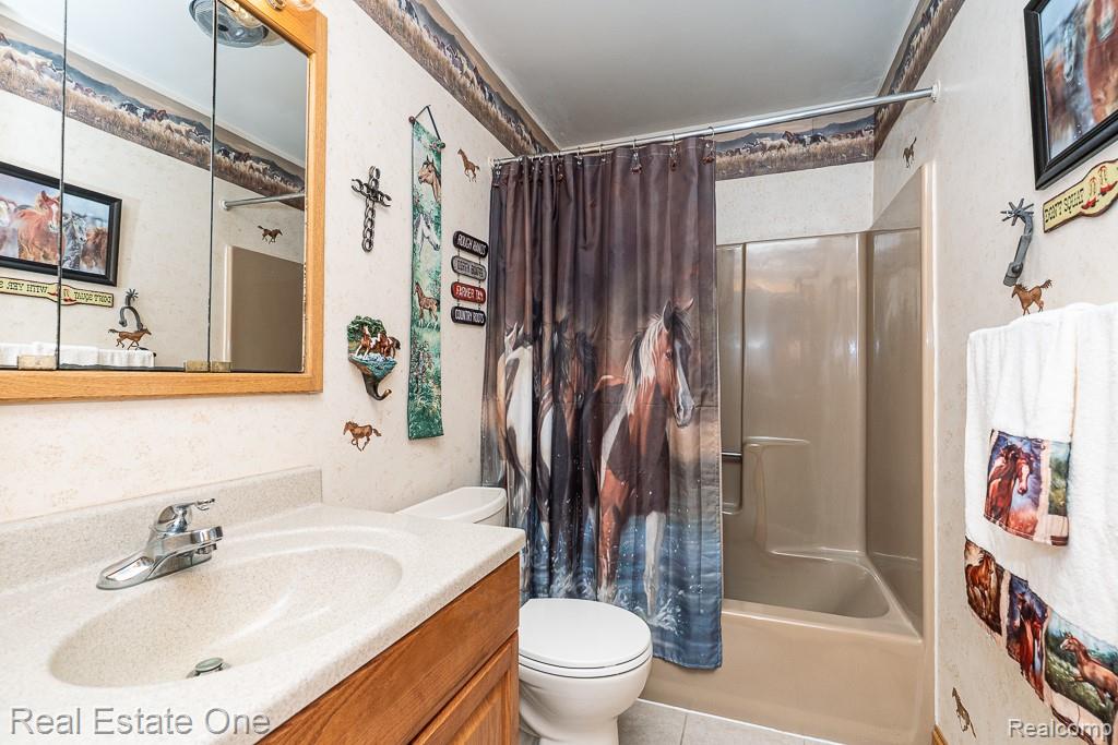 58900 12 Mile Road, New Hudson, MI 48165 — Photo 11