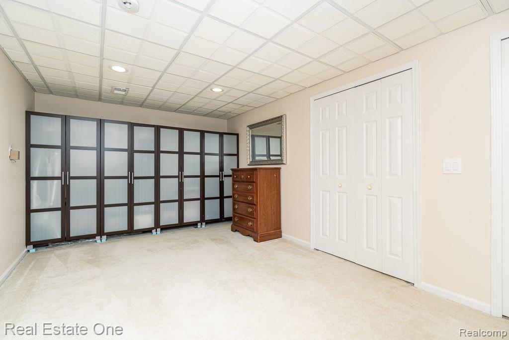 6595 Edith Court, Troy, MI 48085 — Photo 56