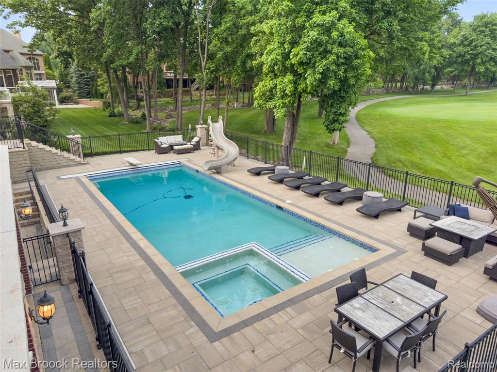 7428 Foxburg Court, Clarkston, MI, 48348