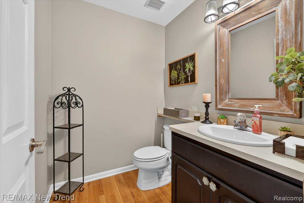 2032 Dover Drive, Wixom, MI 48393 — Photo 26