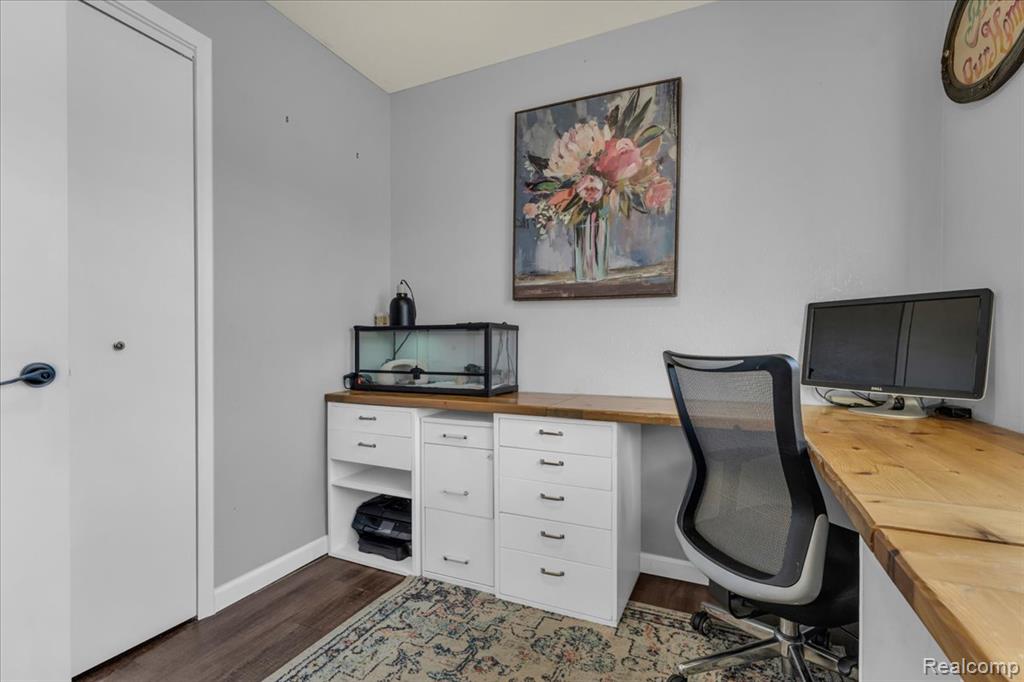 27520 West Road, New Boston, MI 48164 — Photo 17