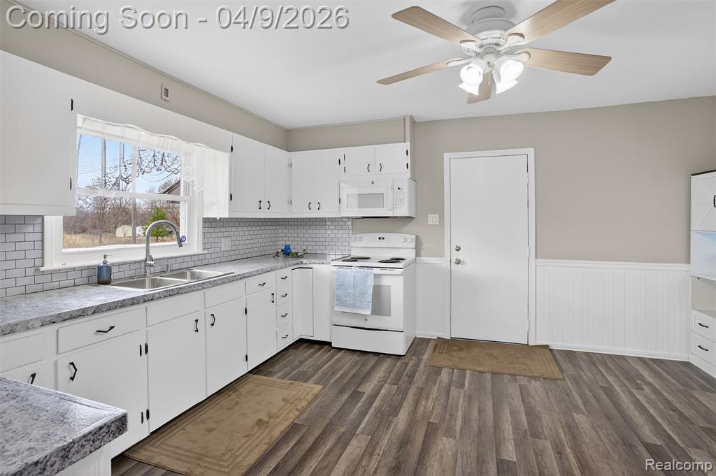 1405 Aiken Road, Owosso, MI 48867 — Photo 9