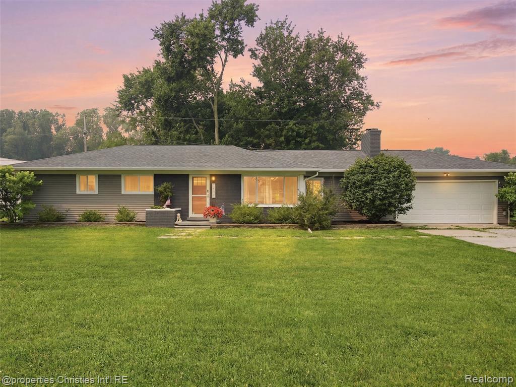 52735 Washington Street, New Baltimore, MI 48047 — front exterior