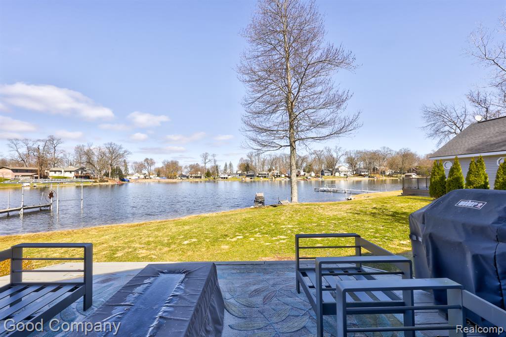9526 Montgold Avenue, White Lake, MI — Photo 57