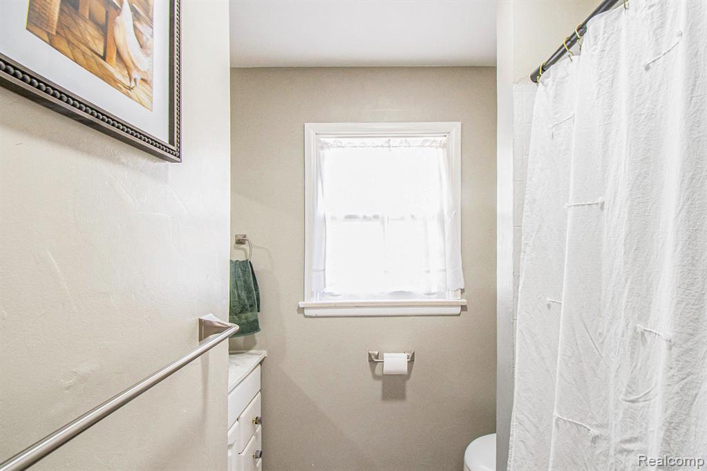 437 E Main Street, Vernon, MI 48476 — Photo 20