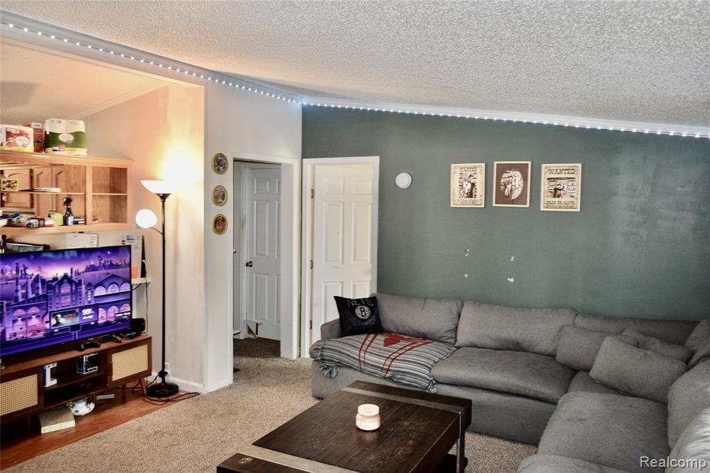 2140 S Dye Road, Flint, MI 48532 — Photo 4