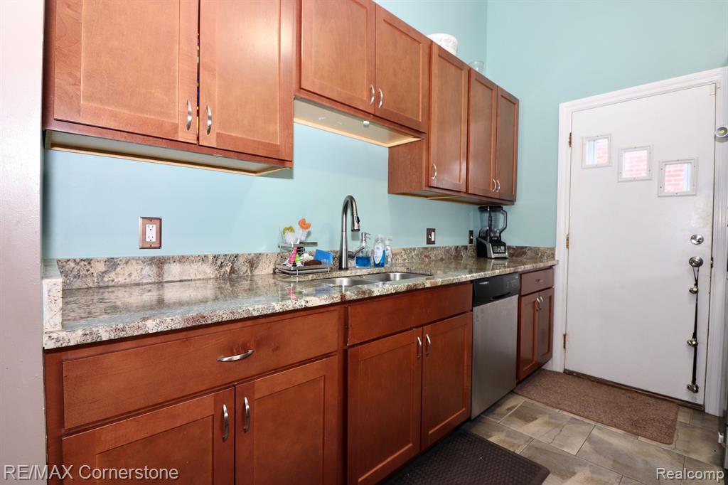 692 EASLEY Drive, Westland, MI 48186 — Photo 7
