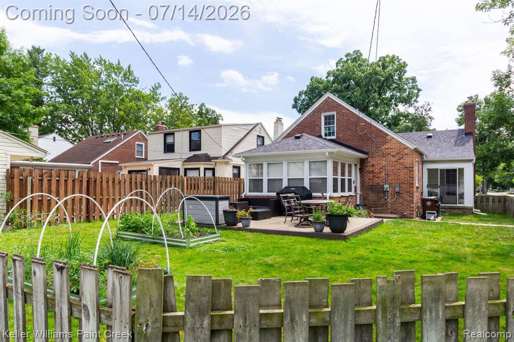 1466 Hampton Rd, Grosse Pointe Woods, MI 48236 — Photo 6
