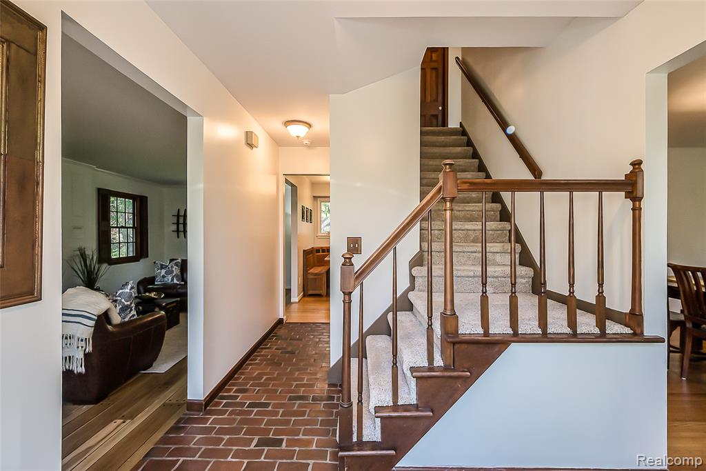 2694 WAYSIDE Drive, Ann Arbor, MI 48103 — Photo 13