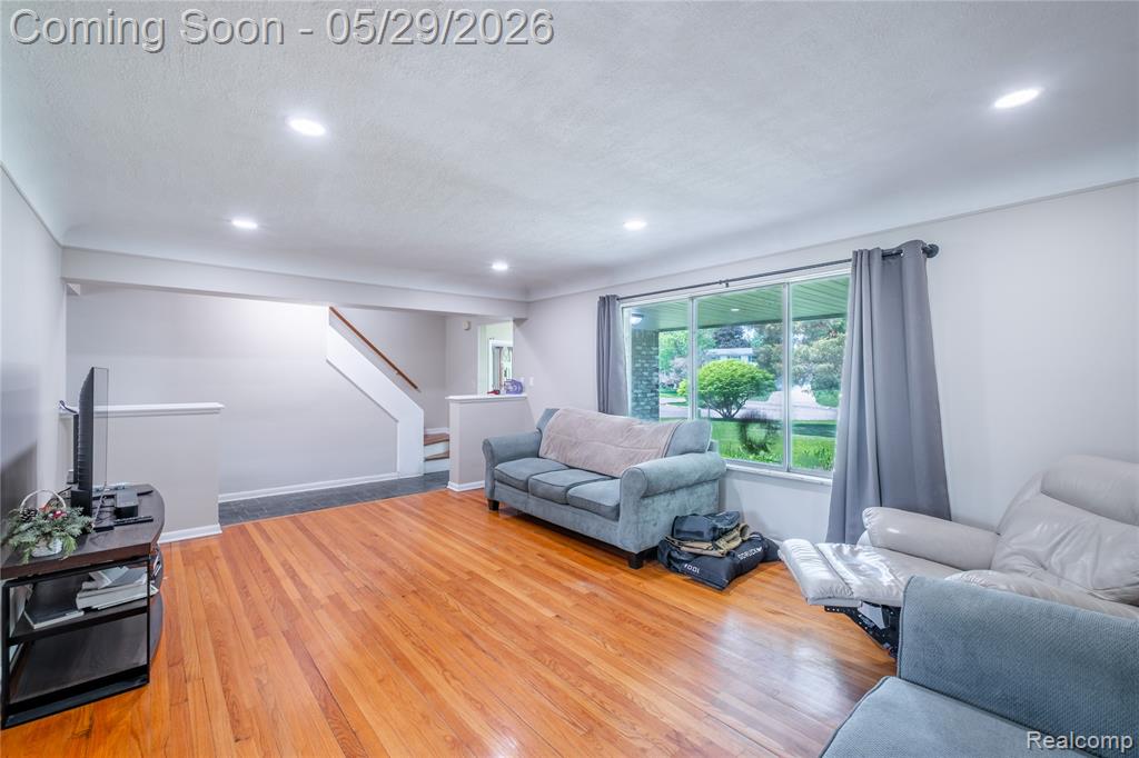 5444 Mary Ann Court, Grand Blanc, MI 48439 — Photo 9