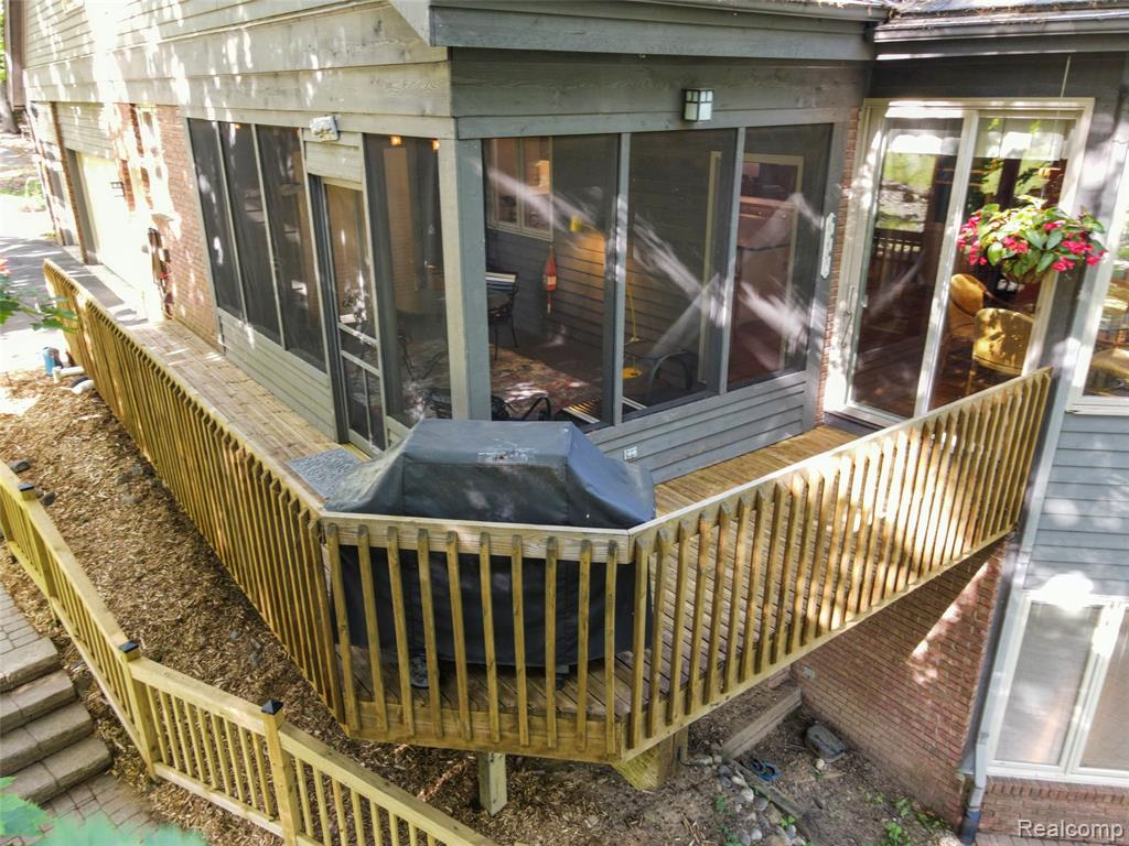 2323 Addaleen Road, Highland, MI — Photo 17