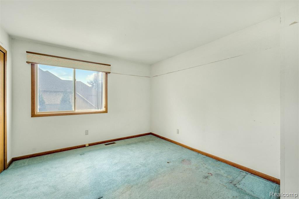 6942 Norton Drive, Troy, MI 48085 — Photo 26