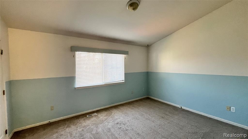 4797 CARRINGTON Drive, Rochester Hills, MI 48306 — Photo 20