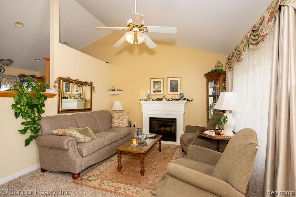8552 Rynn Road, Avoca, MI 48006 — Photo 2
