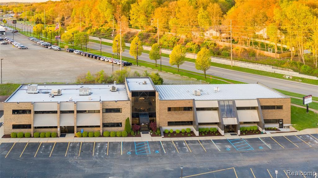 7743 GRAND RIVER Road, Brighton, MI 48114