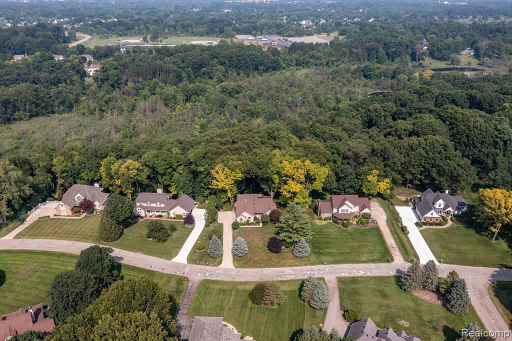 6939 West Ridge Drive, Brighton, MI 48116 — Photo 54