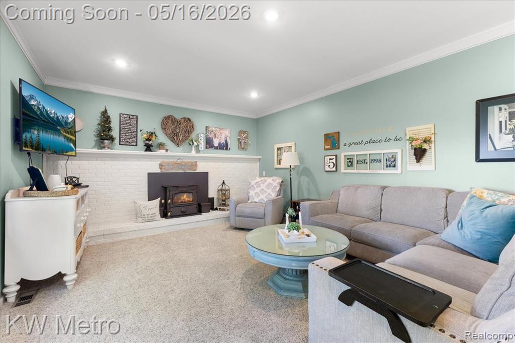 5757 Folkstone Drive, Troy, MI 48085 — Photo 18