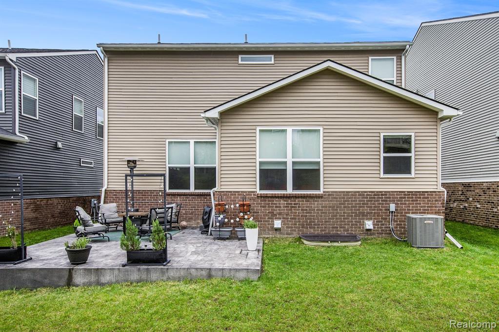 2822 Dillon Drive, Ann Arbor, MI 48105 — Photo 45