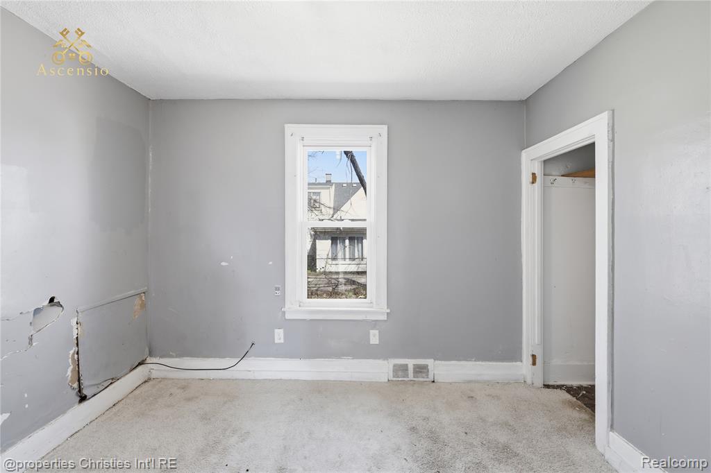 17139 Mackay Street, Detroit, MI 48212 — Photo 5