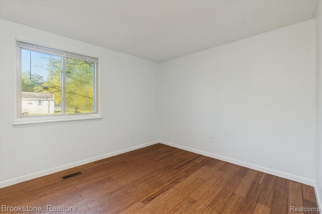 6004 Gibson Avenue, East Lansing, MI 48823 — Photo 24