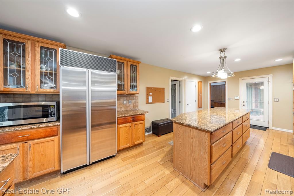 6 ELMSLEIGH Lane, Grosse Pointe, MI 48230 — Photo 14