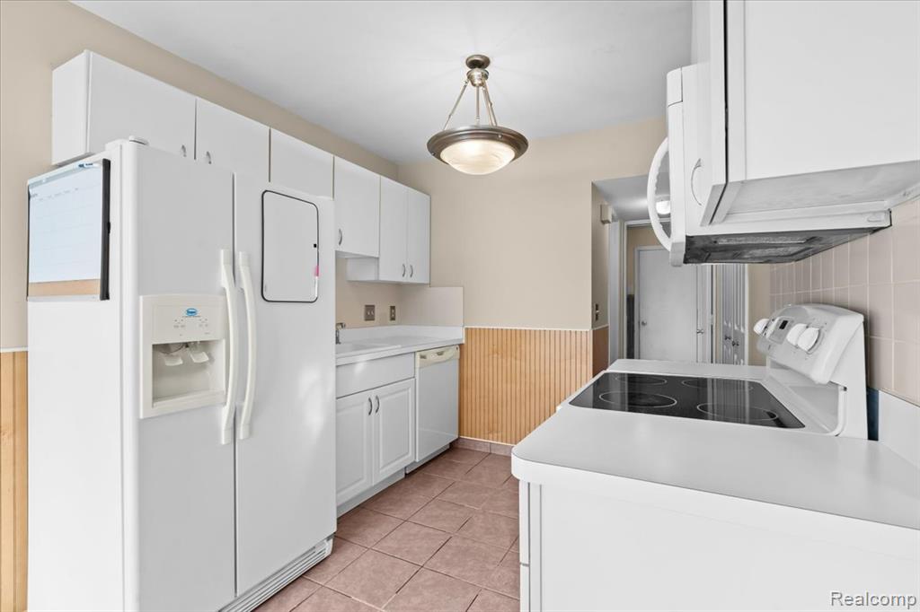 50105 N Jimmy Court, New Baltimore, MI 48047 — Photo 9