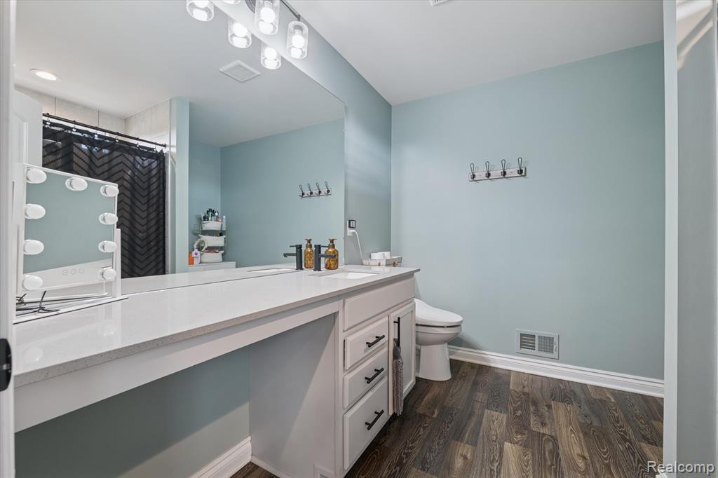 51300 Kirby Drive, New Baltimore, MI 48047 — Photo 45