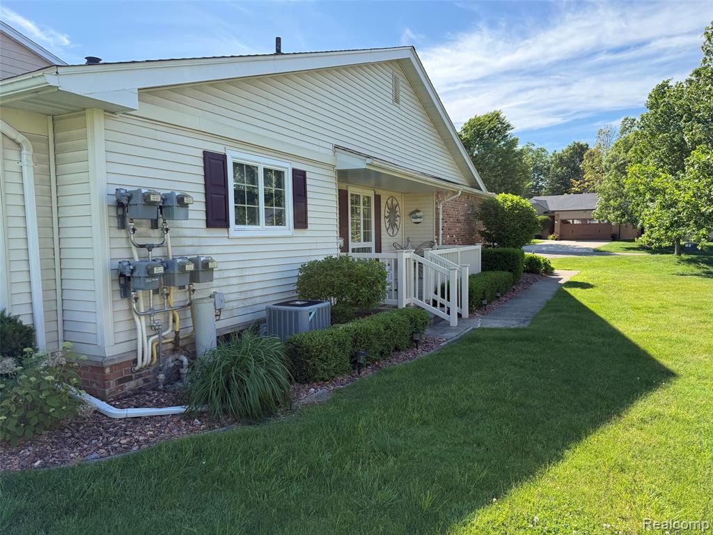 448 Ashley Drive, Grand Blanc, MI 48439 — Photo 4