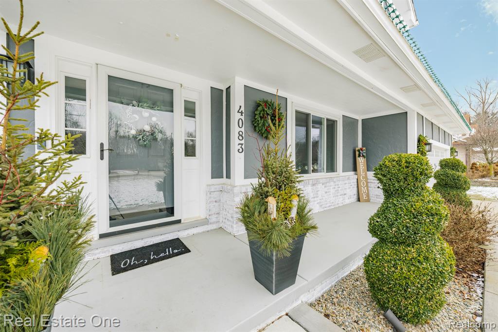 4083 W MAPLE Road, Wixom, MI 48393 — Photo 43