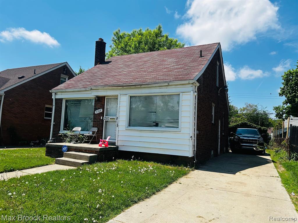 11329 MINOCK Street, Detroit, MI 48228 — Photo 2