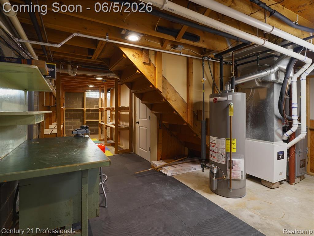 4921 Huron Drive, Clarkston, MI 48348 — Photo 32